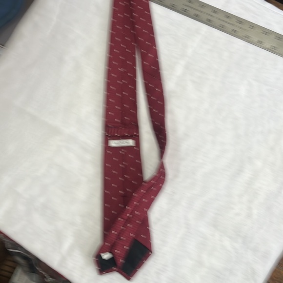 Valentino Burgundy “V” Print Tie. Like new! - Picture 8 of 11